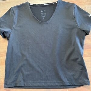 Nike Women's Black Short Sleeve Tee